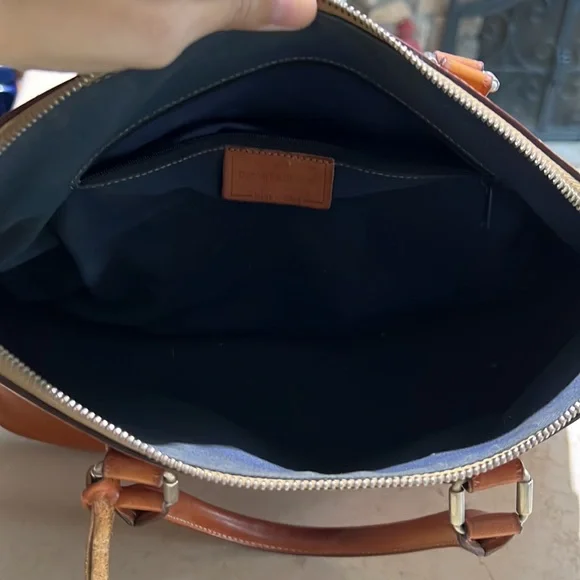 Dooney & Bourke - Picture 3 of 3